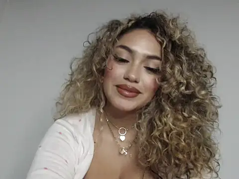 Maddy Beluci online show from 02/12/26, 06:57