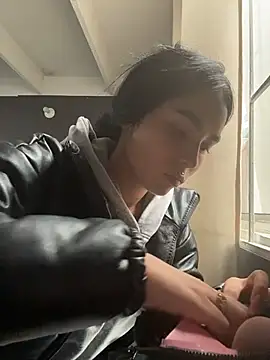 Sara Fernandez  online show from 02/17/26, 02:03