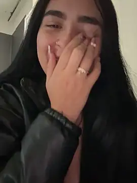 Sara Fernandez  online show from 02/23/26, 01:55