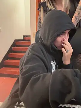 Sara Fernandez  online show from 02/05/26, 04:25