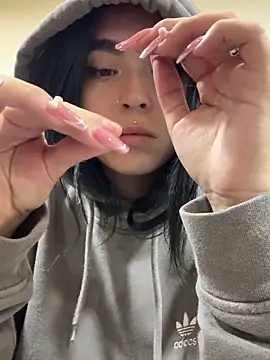 Sara Fernandez  online show from 03/06/26, 01:50