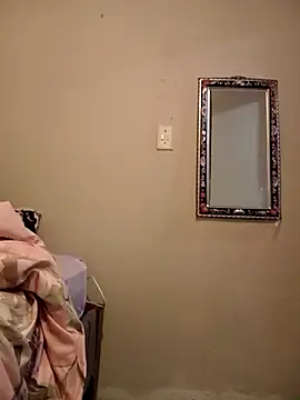 Snapshot of lah17 chatting on 03/28/26, 10:00 lah17 online show from 03/28/26, 10:00