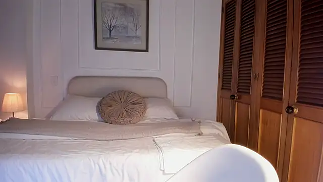 Snapshot of ConnieDeep chatting on 03/27/26, 09:43 ConnieDeep online show from 03/27/26, 09:43