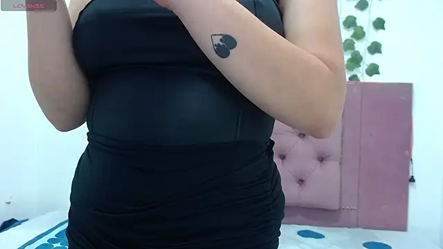 CarolRousee online show from 04/15/26, 05:28