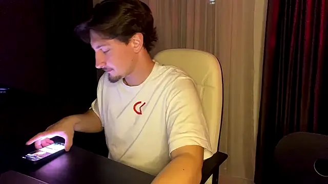 Snapshot of Adam_ice chatting on 02/26/26, 07:36 Adam ice online show from 02/26/26, 07:36