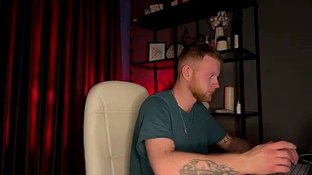 Snapshot of Adam_ice chatting on 03/01/26, 02:17 Adam ice online show from 03/01/26, 02:17