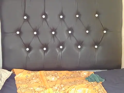 CreamyCurves online show from 02/07/26, 06:27