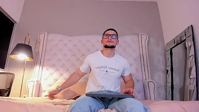 valenssio moretti online show from 03/15/26, 04:41