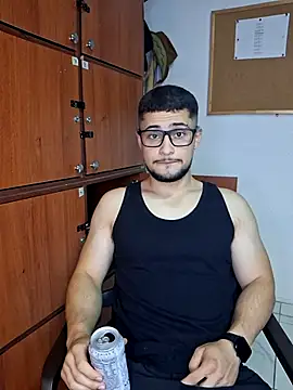 valenssio moretti online show from 03/28/26, 02:23