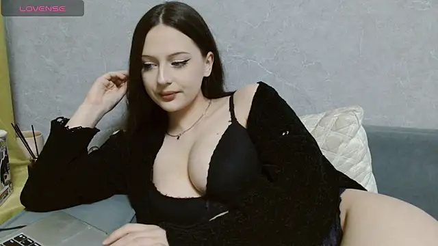 NancyMur online show from 05/15/26, 04:05