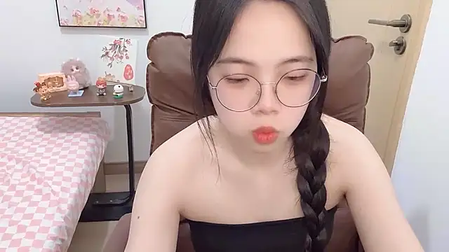 Snapshot of Dawn-2 chatting on 02/25/26, 03:40 Dawn-2 online show from 02/25/26, 03:40