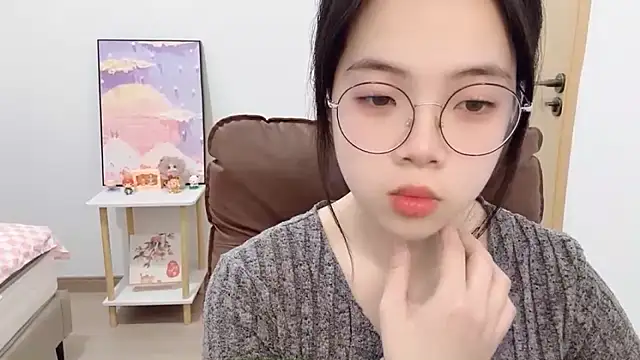 Snapshot of Dawn-2 chatting on 03/01/26, 04:01 Dawn-2 online show from 03/01/26, 04:01