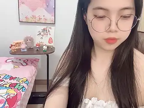 Snapshot of Dawn-2 chatting on 02/09/26, 01:36 Dawn-2 online show from 02/09/26, 01:36