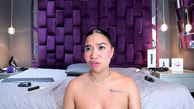 Snapshot of MiaWolton chatting on 03/01/26, 07:30 MiaWolton online show from 03/01/26, 07:30