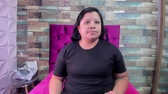 Snapshot of Carolina-Lenon chatting on 02/25/26, 07:36 Carolina-Lenon online show from 02/25/26, 07:36