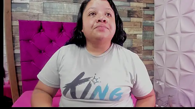 Snapshot of Carolina-Lenon chatting on 02/07/26, 07:44 Carolina-Lenon online show from 02/07/26, 07:44