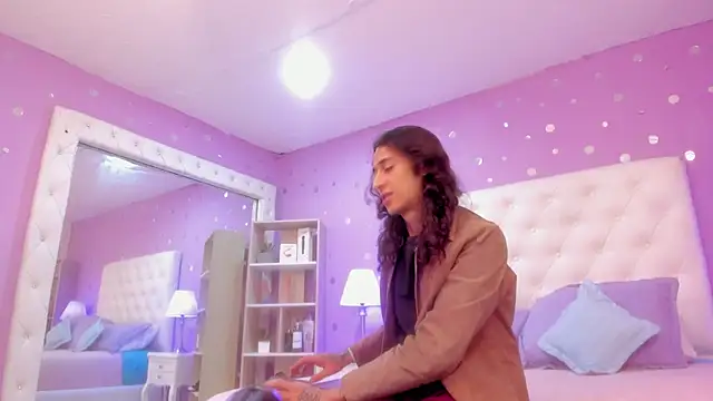 Snapshot of Goldentemptation_ chatting on 02/25/26, 07:36 Goldentemptation online show from 02/25/26, 07:36