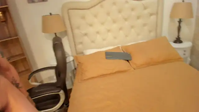 Snapshot of Goldentemptation_ chatting on 05/31/26, 01:39 Goldentemptation online show from 05/31/26, 01:39