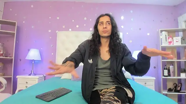 Goldentemptation  online show from 03/11/26, 08:03