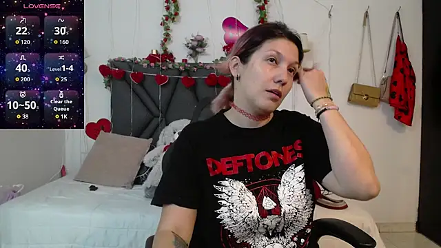 Snapshot of Sharma_Amayra chatting on 03/03/26, 07:43 Sharma Amayra online show from 03/03/26, 07:43