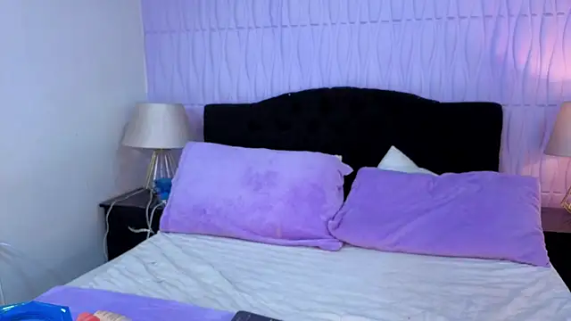 Snapshot of Mia_Cherry__ chatting on 02/07/26, 01:30 Mia Cherry online show from 02/07/26, 01:30