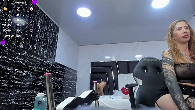 Snapshot of Ladyy_Scarlett chatting on 05/14/26, 02:41 Ladyy Scarlett online show from 05/14/26, 02:41