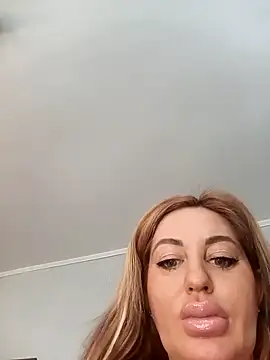 MiaMooly online show from 02/11/26, 12:16