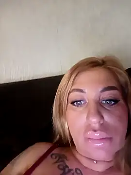 MiaMooly online show from 03/23/26, 04:40