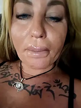 MiaMooly online show from 09/23/25, 08:27