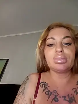 MiaMooly online show from 03/19/26, 03:01