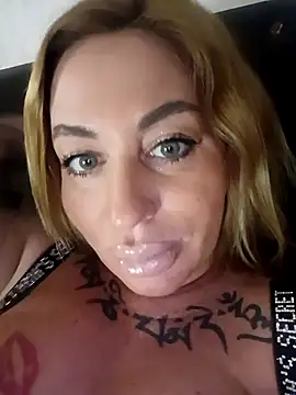 MiaMooly online show from 04/09/26, 05:41