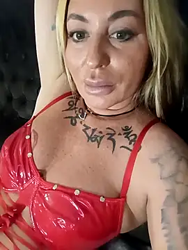 MiaMooly online show from 10/14/25, 01:45