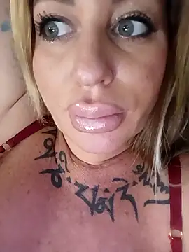 MiaMooly online show from 03/09/26, 01:58