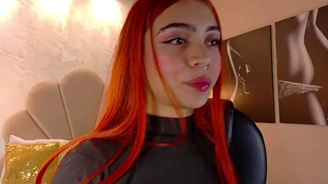 Snapshot of Polygonniaa chatting on 02/21/26, 01:40 Polygonniaa online show from 02/21/26, 01:40