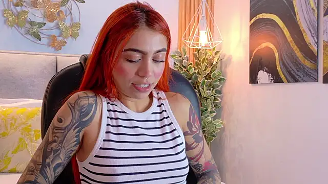 Snapshot of Polygonniaa chatting on 02/24/26, 03:35 Polygonniaa online show from 02/24/26, 03:35