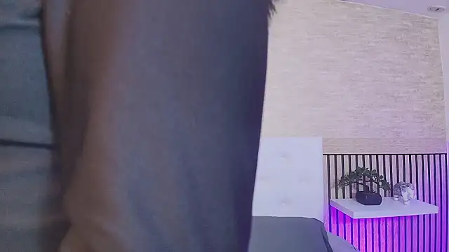 Elizabeth Ferrer online show from 03/05/26, 11:51