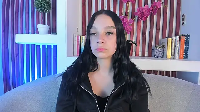 Elizabeth Ferrer online show from 04/09/26, 12:33