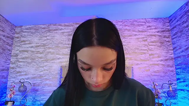 Elizabeth Ferrer online show from 04/13/26, 12:31