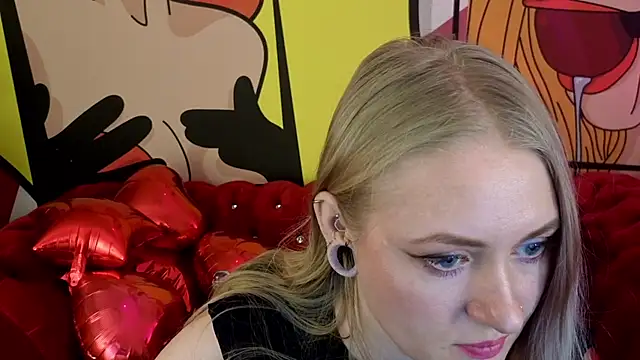 Snapshot of DramaQuenns chatting on 02/12/26, 06:57 DramaQuenns online show from 02/12/26, 06:57