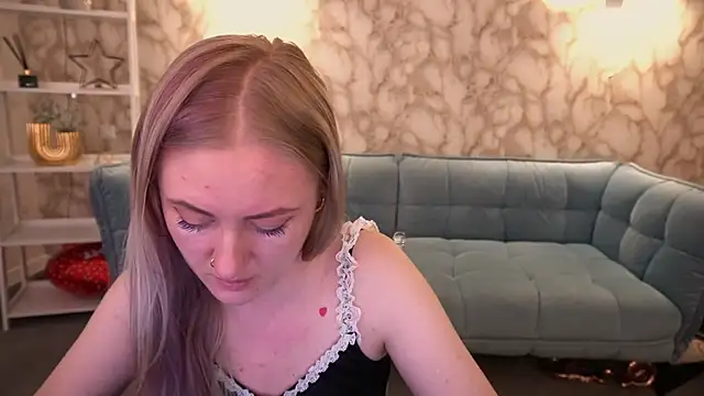 DramaQuenns online show from 04/19/26, 05:52