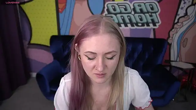 DramaQuenns online show from 04/12/26, 05:54