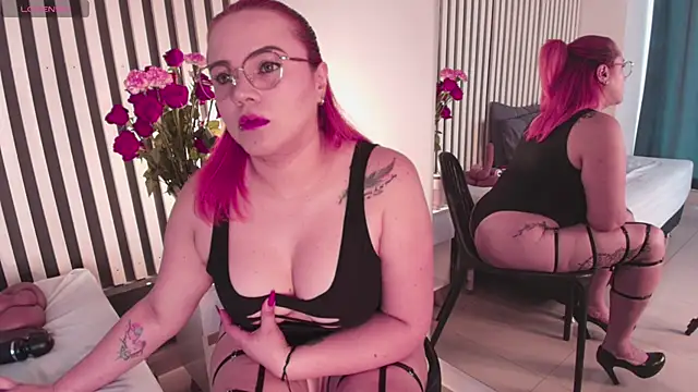 Snapshot of alice_rodman chatting on 02/15/26, 02:05 alice rodman online show from 02/15/26, 02:05