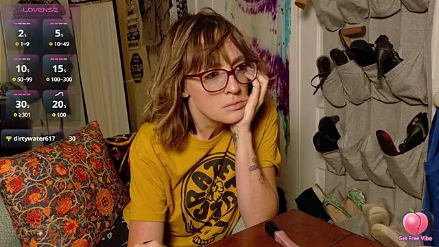 Snapshot of BrookiesLife chatting on 06/16/26, 01:49 BrookiesLife online show from 06/16/26, 01:49