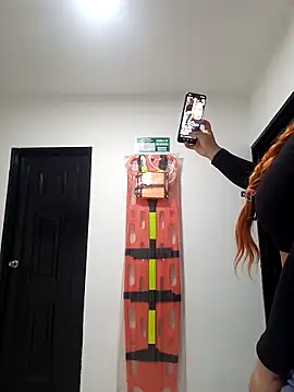 Snapshot of -Serena_ chatting on 03/28/26, 01:23 -Serena online show from 03/28/26, 01:23