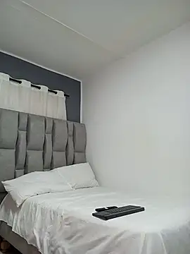 Snapshot of -Serena_ chatting on 07/04/26, 01:37 -Serena online show from 07/04/26, 01:37