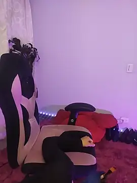 missfungi8 online show from 03/30/26, 08:05