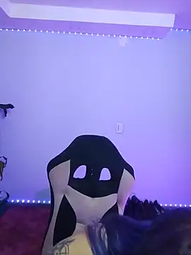 missfungi8 online show from 04/10/26, 08:10