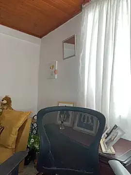 JulietaRiios online show from 05/16/26, 06:51