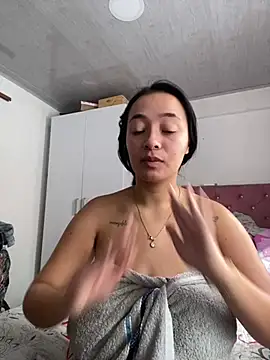 JulietaRiios online show from 05/19/26, 05:31