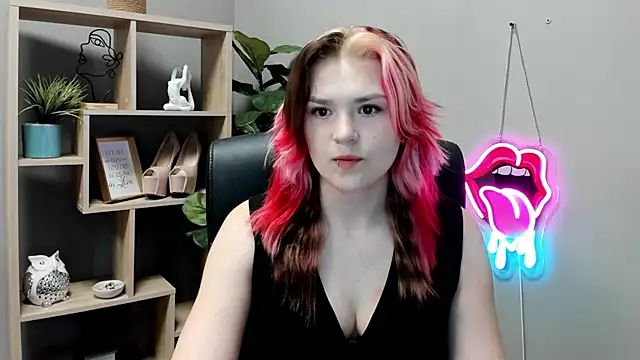 Snapshot of SweetLilyxo chatting on 06/10/26, 06:47 SweetLilyxo online show from 06/10/26, 06:47